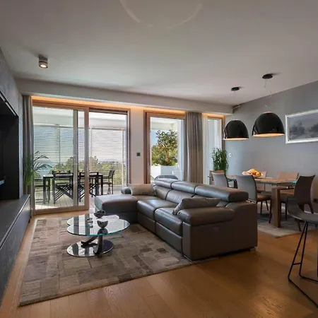 Gray Pearl - Luxury With Pool Appartamento Spalato